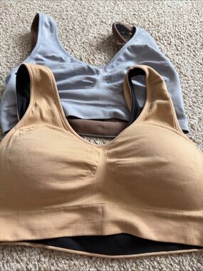 Seamless Ribbed Sports Bra Duo — Tan and Light Gray